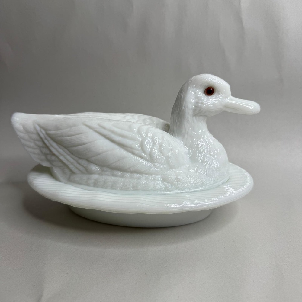 Westmoreland Milk Glass Duck on Nest Covered Dish White Brown Eyes Vintage - Picture 3 of 10
